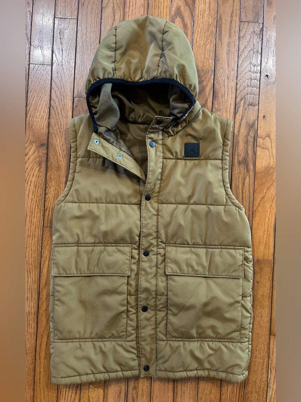 Under Armour Tan Hooded Puffer Vest Boy’s Size XL